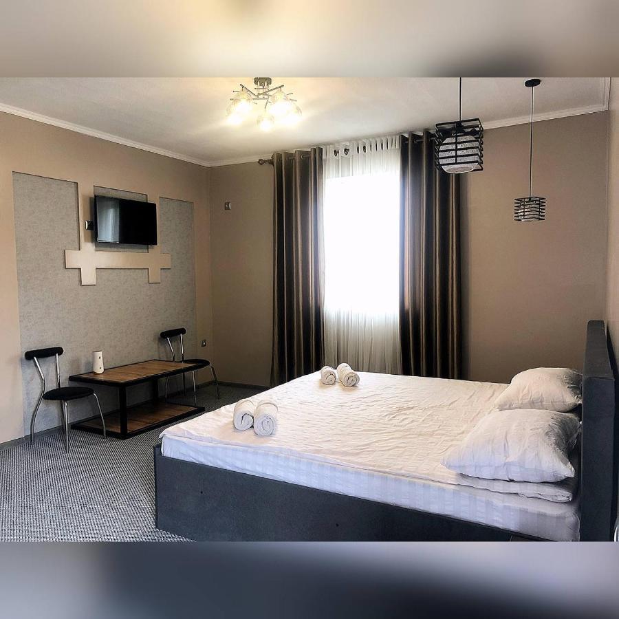 Ave Hotel Osh Dış mekan fotoğraf