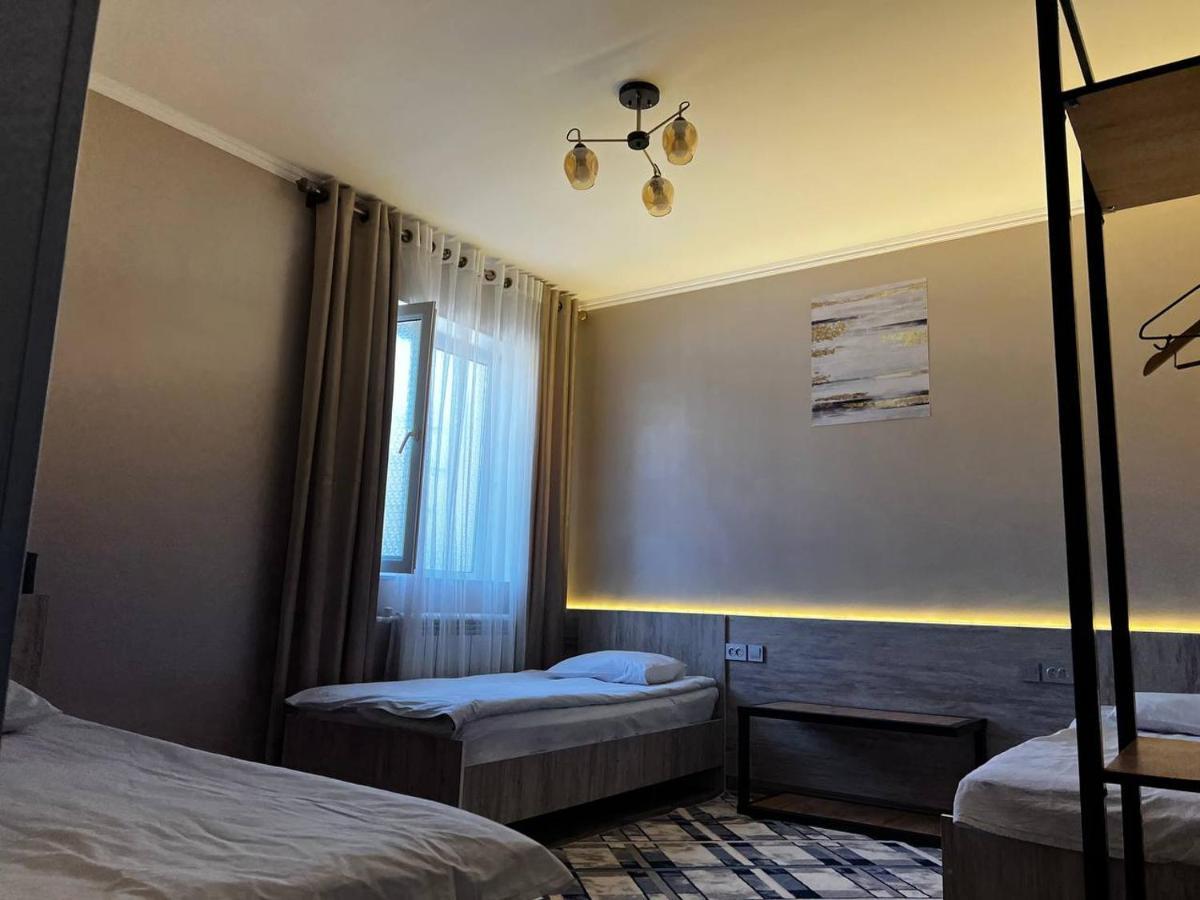 Ave Hotel Osh Dış mekan fotoğraf