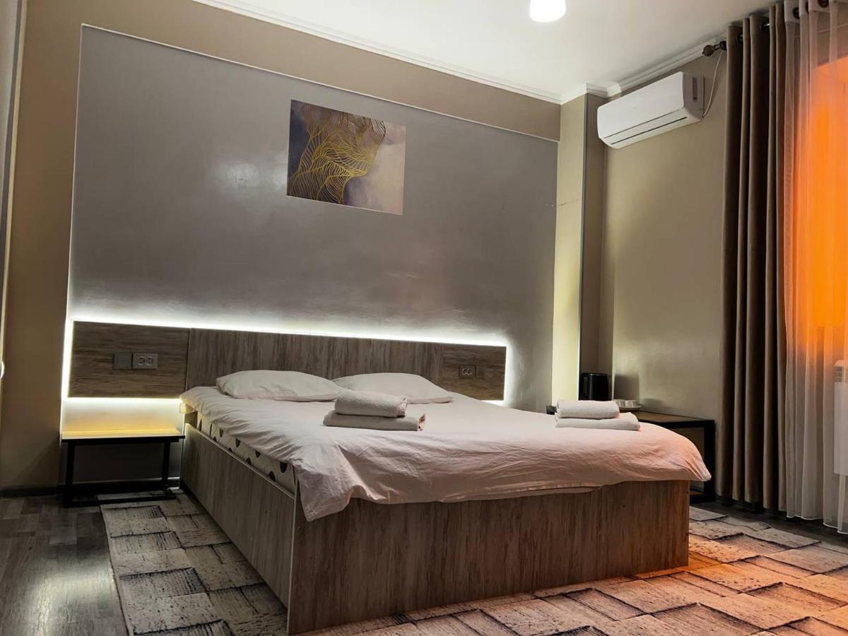 Ave Hotel Osh Dış mekan fotoğraf