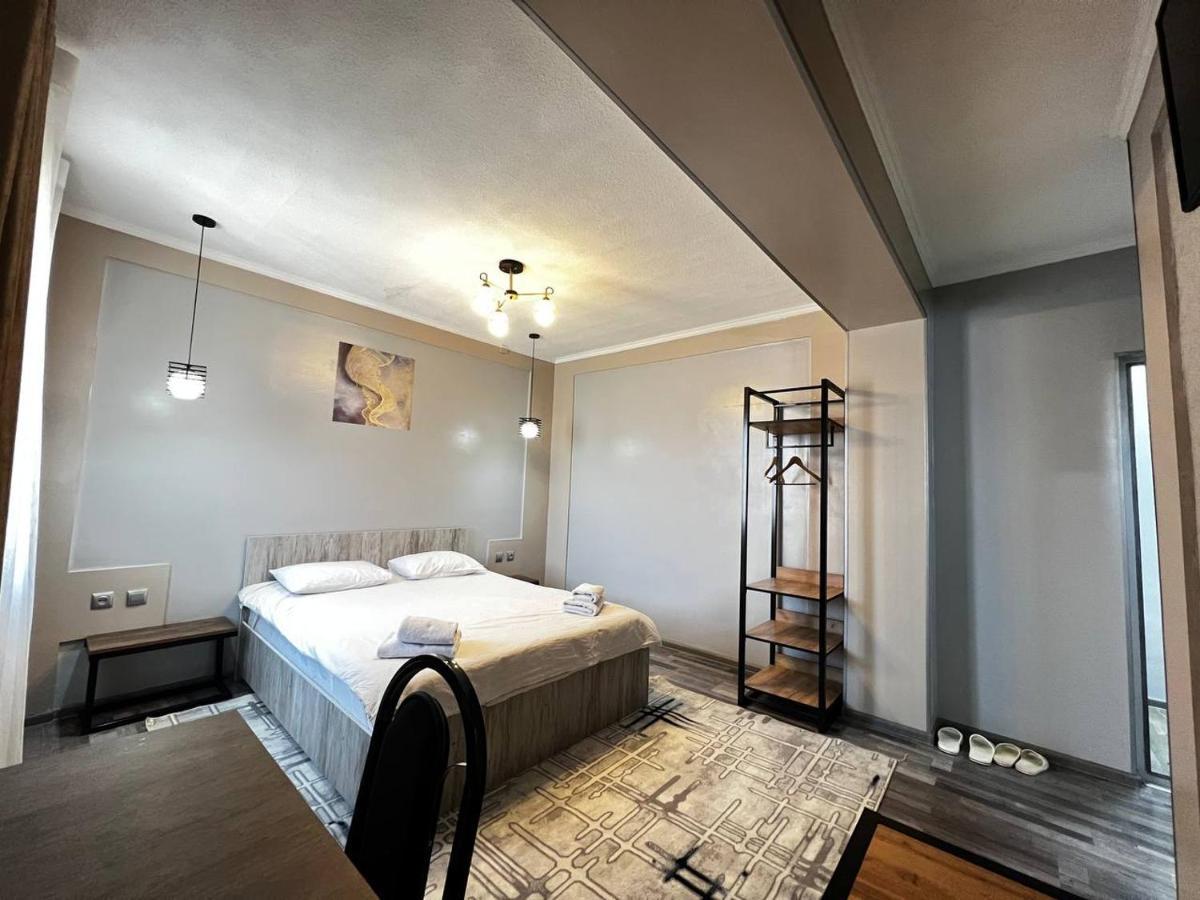 Ave Hotel Osh Dış mekan fotoğraf