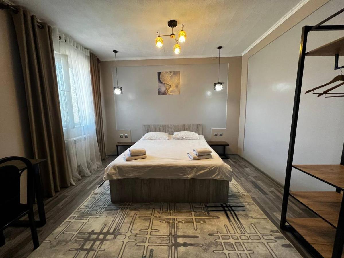 Ave Hotel Osh Dış mekan fotoğraf